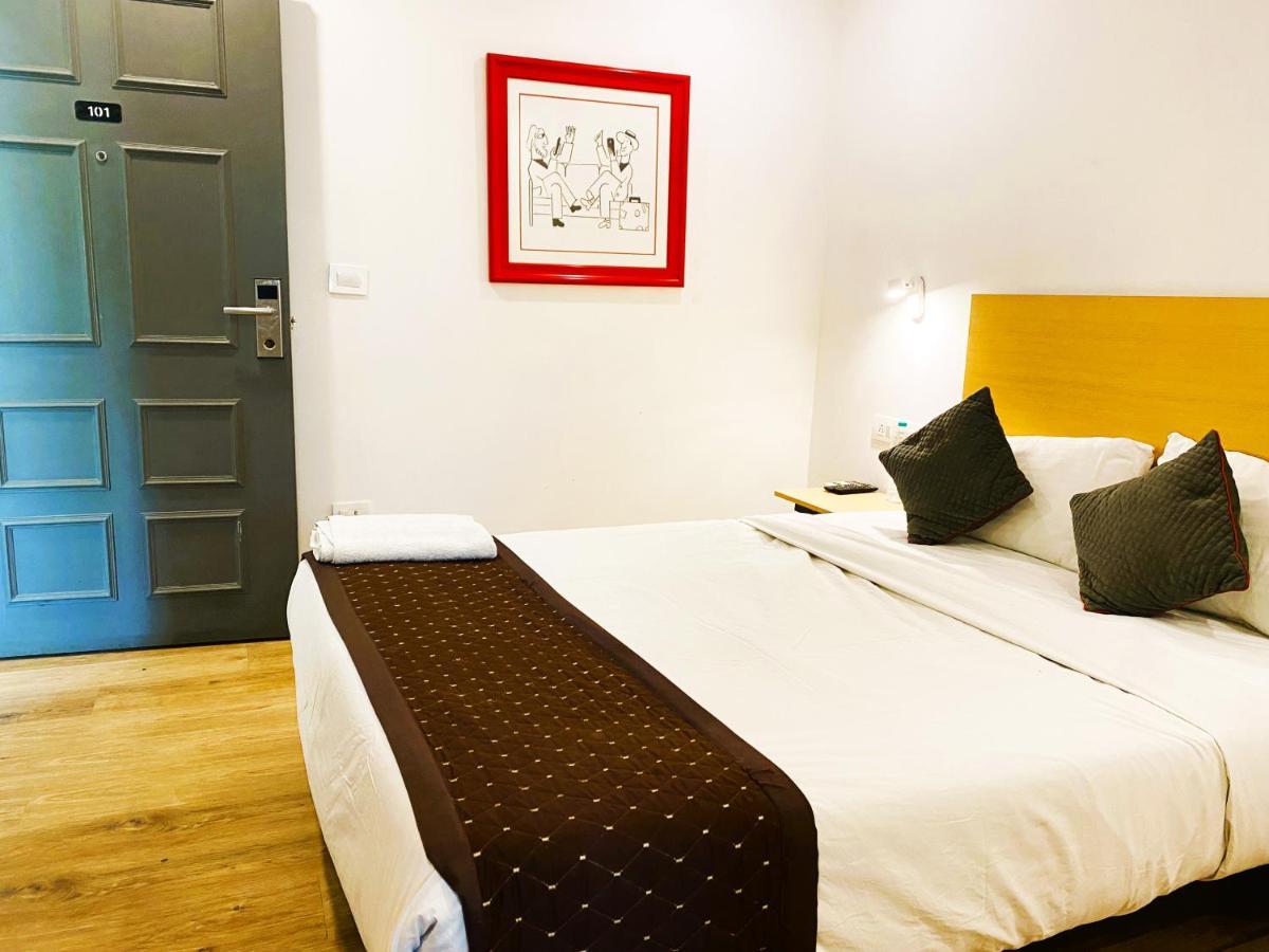 Qotel Hotel Ip Residency East Delhi Preet Vihar Nuova Delhi Esterno foto